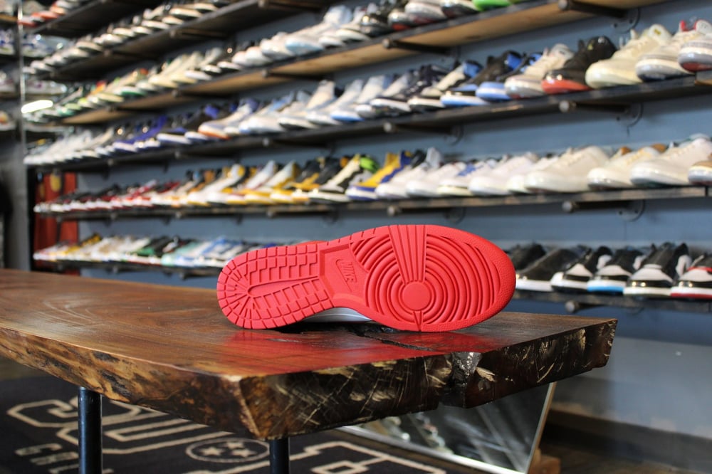DUNK HIGH RETRO "UNIVERSITY RED"