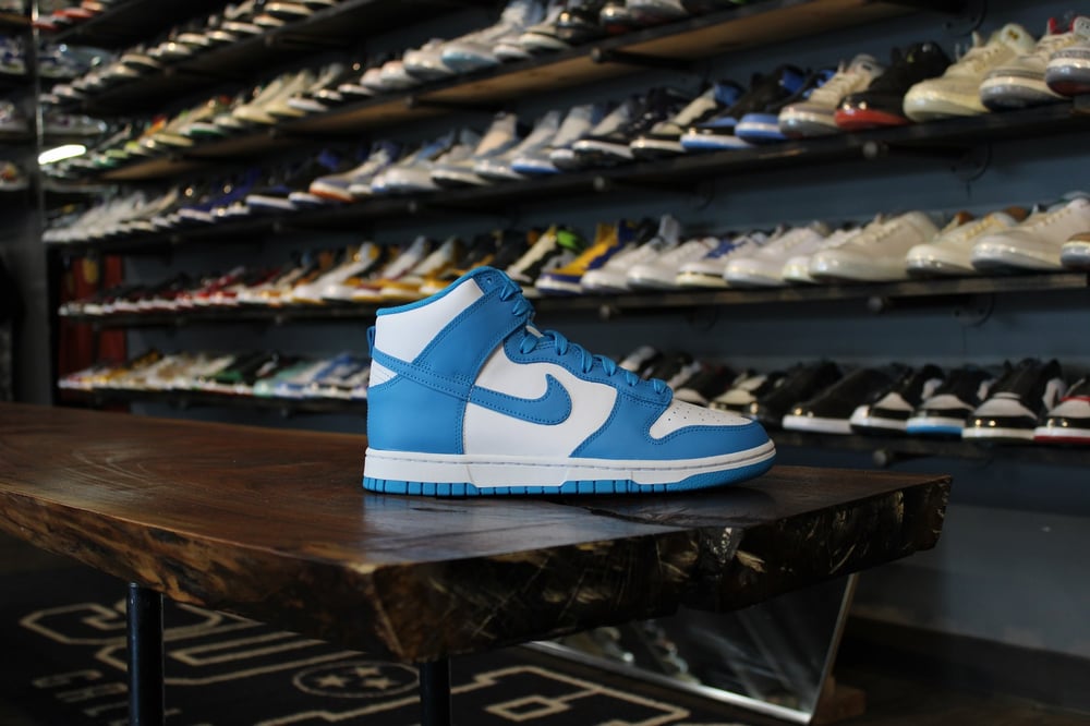 DUNK HIGH RETRO "LASER BLUE"