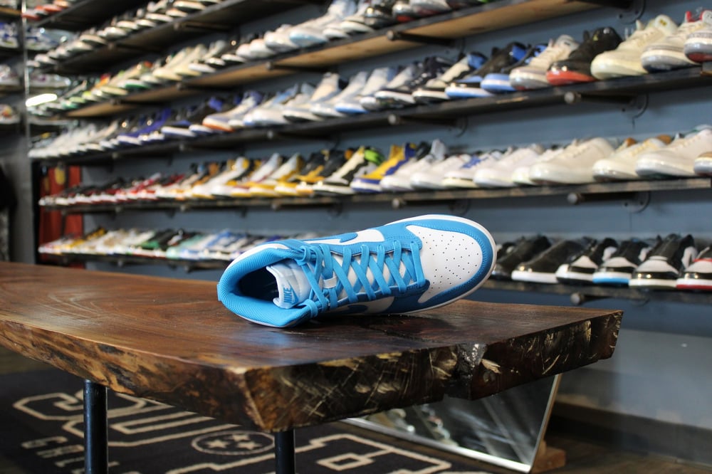DUNK HIGH RETRO "LASER BLUE"
