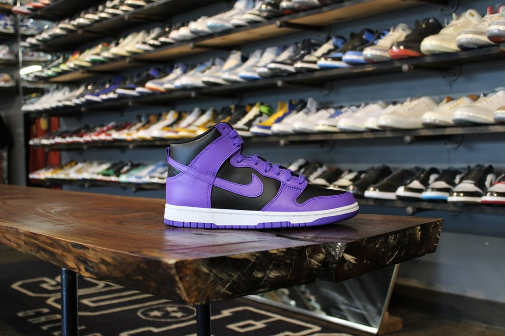 DUNK HIGH RETRO "PHYCHIC PURPLE"