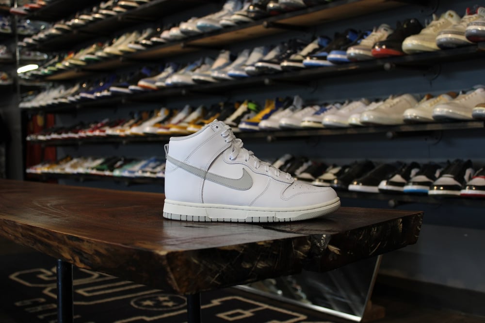 DUNK HIGH RETRO "GREY FOG/SAIL" WMNS