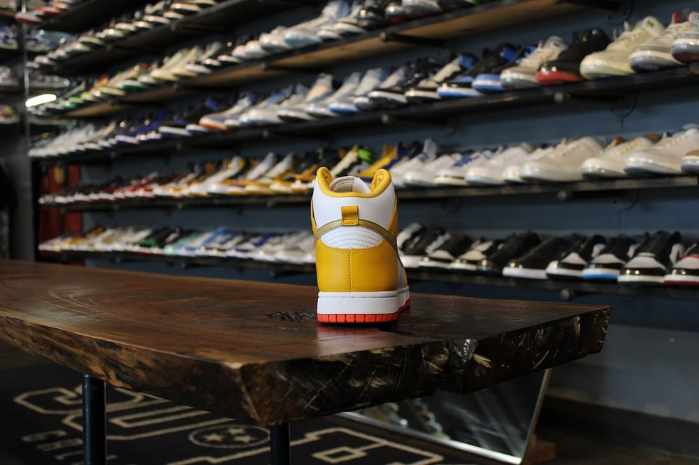 DUNK HIGH RETRO "UNIVERSITY GOLD" WMNS