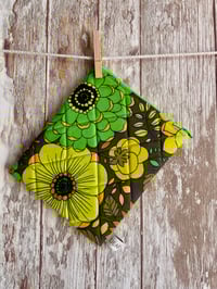 Image 2 of Kindle/E-reader Protective Sleeve *Green