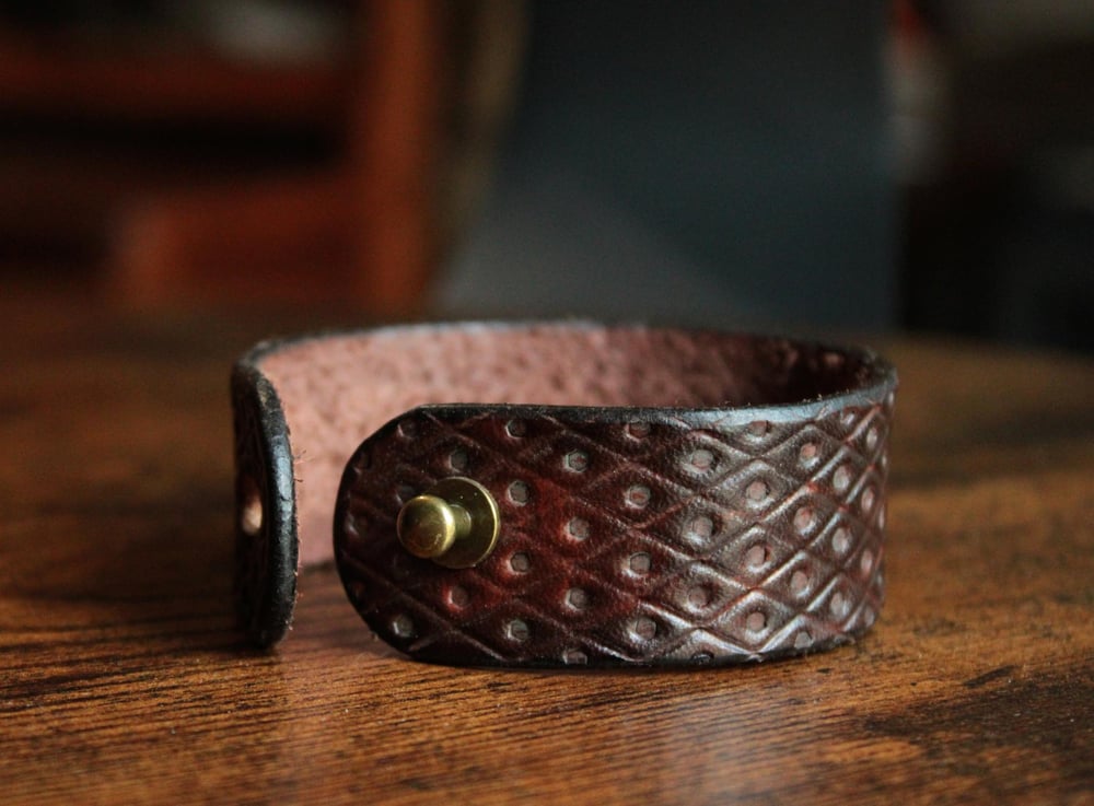 Image of Diamond Pattern Bracelet