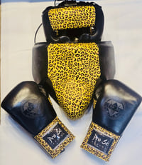 Image 2 of Pro Sé Cheetah Print Sparring Sets