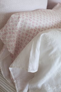 Image 5 of Classic Rain Pillowcase