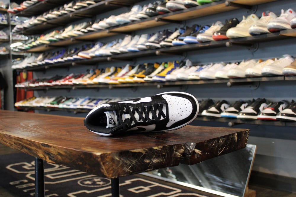 DUNK HIGH RETRO "BLK/WHITE"