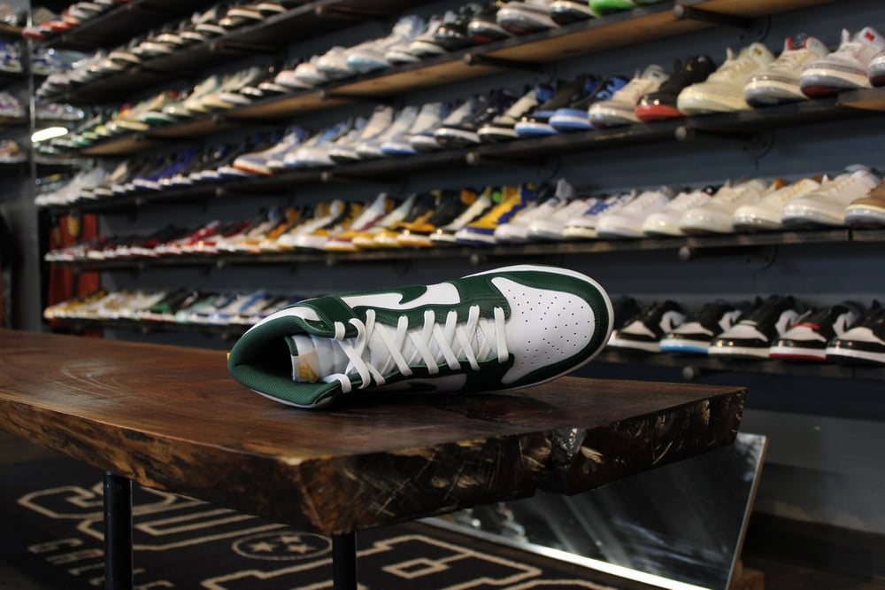 DUNK HIGH RETRO "NOBLE GREEN"
