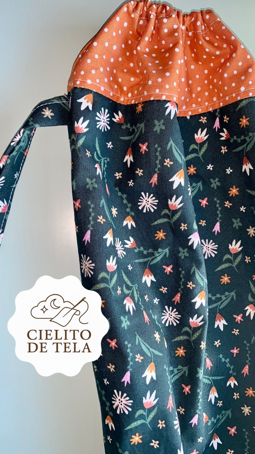 Image of Midnight Garden Plastic Bag Holder #bh1