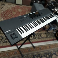 Image 3 of Komplete Kontrol S61 Midi Controller Keyboard