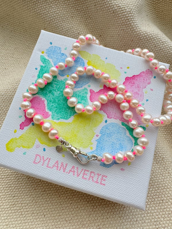 Image of Freshwater Pearls Necklace with Swivel Clasp