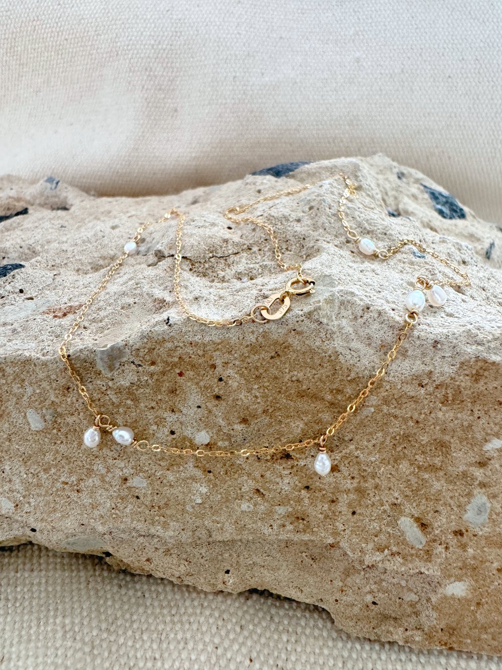 Image of Dainty Pearls and Cable Chain Necklace