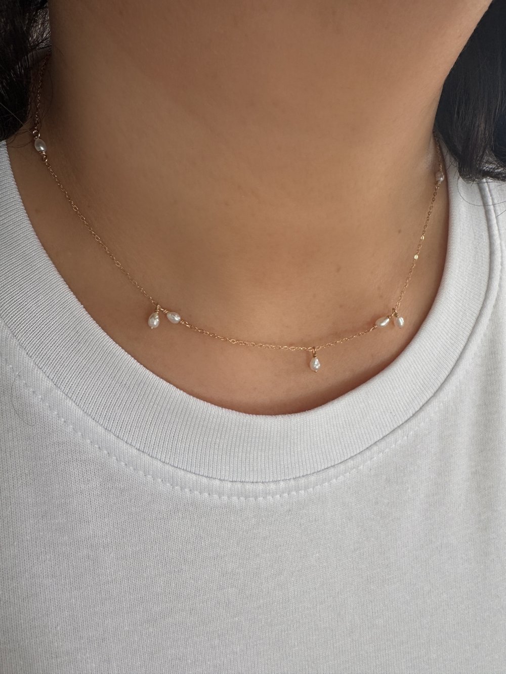 Image of Dainty Pearls and Cable Chain Necklace