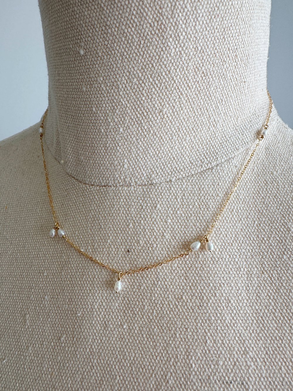 Image of Dainty Pearls and Cable Chain Necklace
