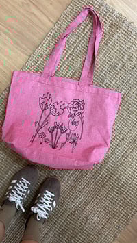 Image 1 of Tote Flores