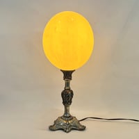 Image 2 of Lampe oeuf d'autruche sur pied en métal argenté Napoléon III