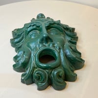Image 2 of Ancien mascaron de fontaine terre cuite vert bronze tête de Poséidon Neptune