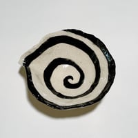 Image 1 of swirl pour bowl