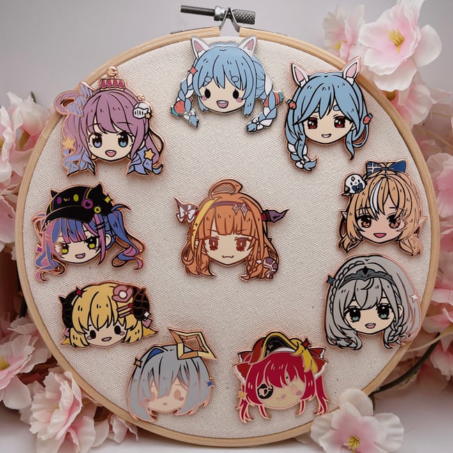 Pins [ Hololive Fantasy, Holo Force ]