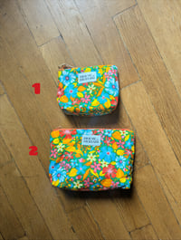 Image 2 of Pochettes et trousses de l'été