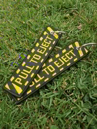 Image 3 of Pilotlocker Pull to Eject Tag