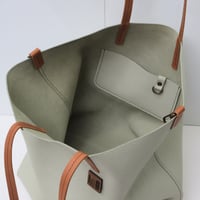 Image 6 of Slouchy Wide Tote in light mint
