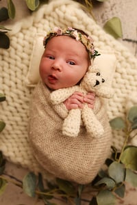 Image 4 of Newborn MINI SESSION (baby ONLY - or family ONLY ) 350$