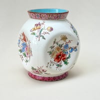 Image 1 of Vase boule ancien en faïence de Longwy motif floral