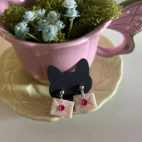 Image 1 of Pendientes cartas de Colegio de Magia y Hechicería