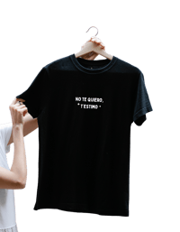 Image 1 of T'estimo (samarreta negra)