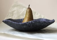 Image 2 of Black-Silver Wavy Paper Mâché Bowl – Coastal Style Decorative Plate 