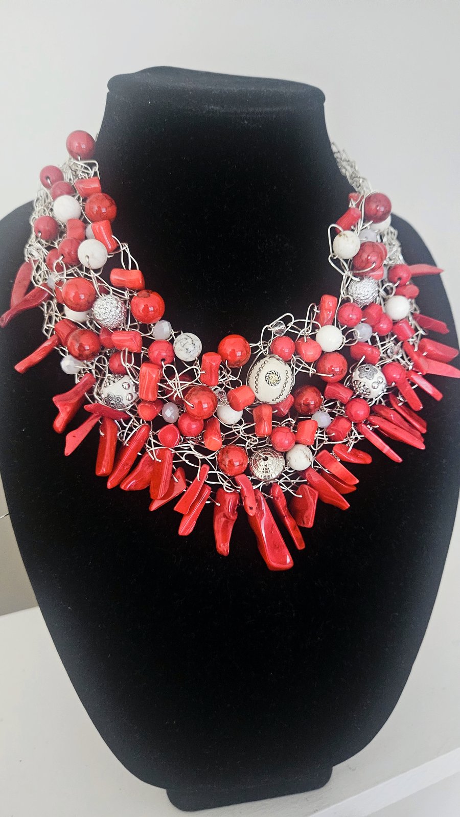 Image of Wired Bid Necklace 