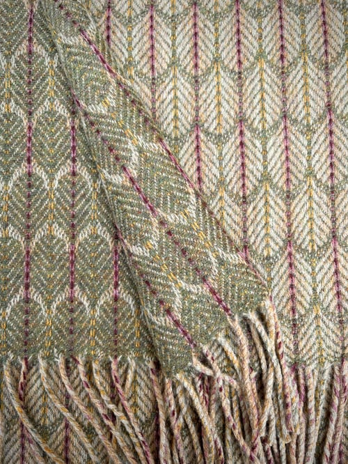 Image of Damask & Moss 'Feathers' design scarf
