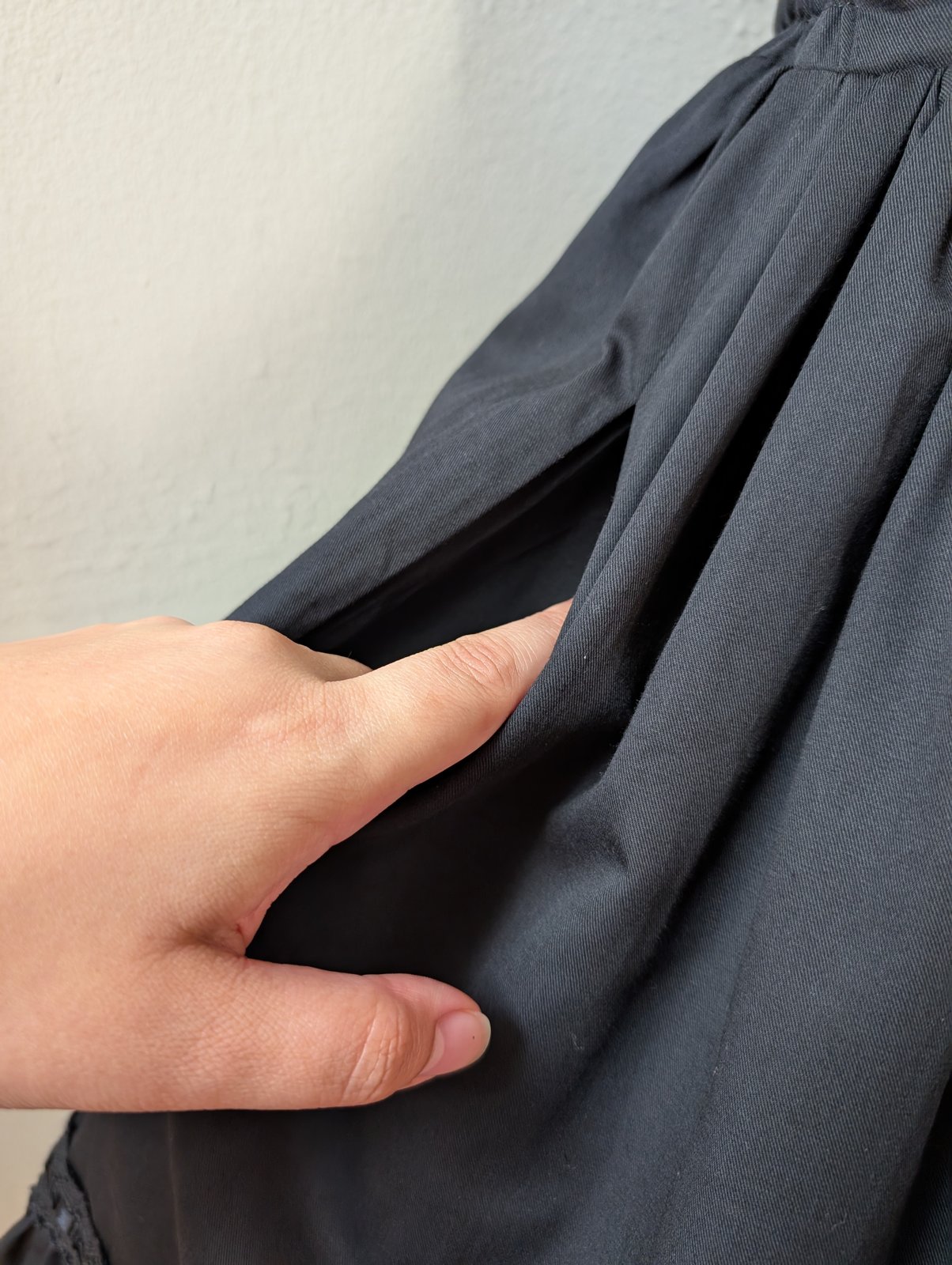 Strawberry Picking JSK - Solid Black PREORDER | theblackribbon