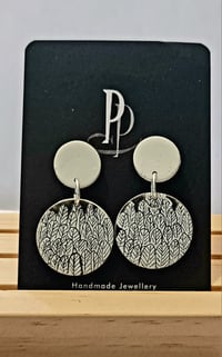 Image 4 of Dangle Earrings Black and White (PCE003)