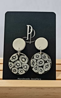 Image 6 of Dangle Earrings Black and White (PCE003)