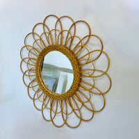 Image 5 of Miroir mural vintage en rotin – Forme fleur/soleil – Années 60-70