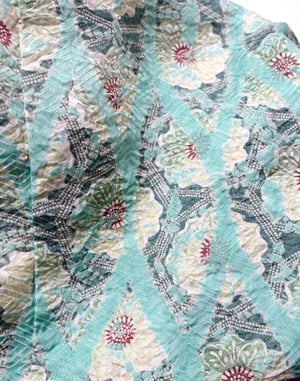 Image of Kimono dame af turkisgrøn silke med blomster