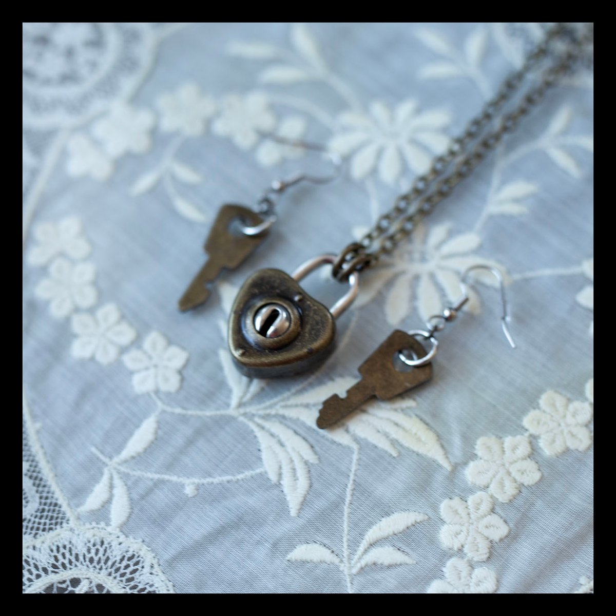 Vintage heart lock necklace with key earrings (set)