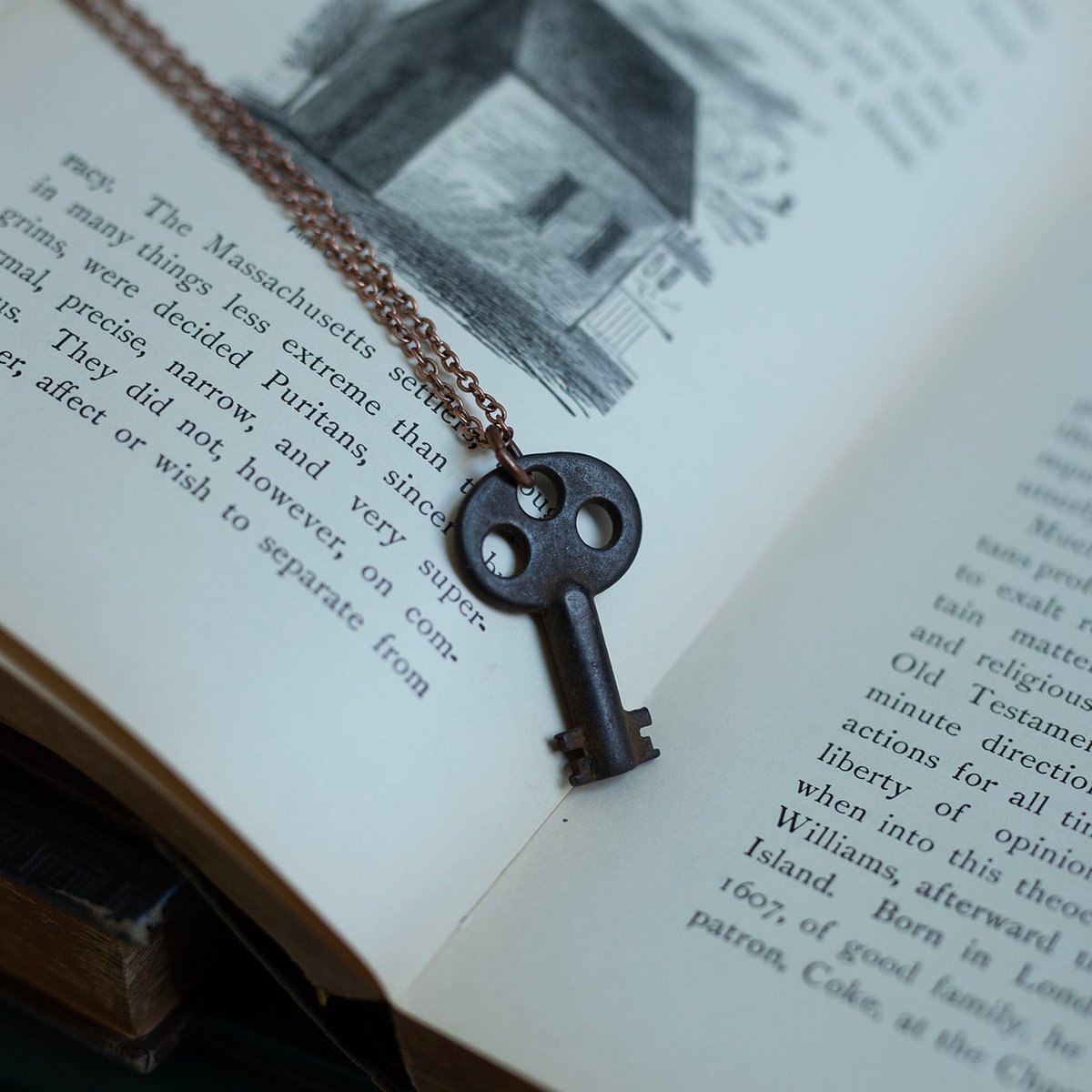 Barrel key with three holes