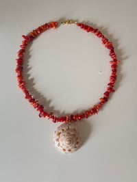 Image 1 of Shell Pendant Neck Lace