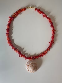 Image 3 of Shell Pendant Neck Lace