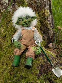 Image 4 of Lark the Goblin Farmer