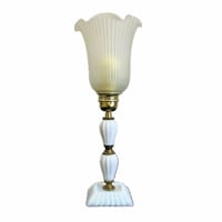 Image 1 of Lampe boudoir Art Déco en laiton et verre opalin blanc – tulipe plissée – 1930/40 