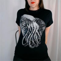 Image 2 of Cthulhu T-Shirt