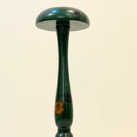 Image 2 of Ancien porte-chapeaux en bois tourné vert avec fleurs 1900 1930