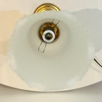 Image 8 of Lampe vintage en laiton doré et opaline tulipe plissée corole vintage 