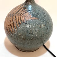 Image 6 of Grande lampe en céramique grès signé Alain Blanchard vintage 1970 abat-jour corde