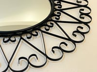 Image 6 of Miroir soleil rond oeil de sorcière en fer forgé noir  Années 50 - 60