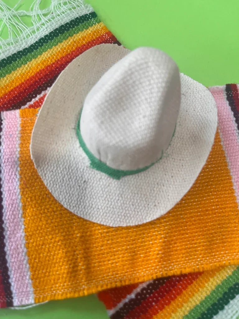 Mini Sombrero Tejana